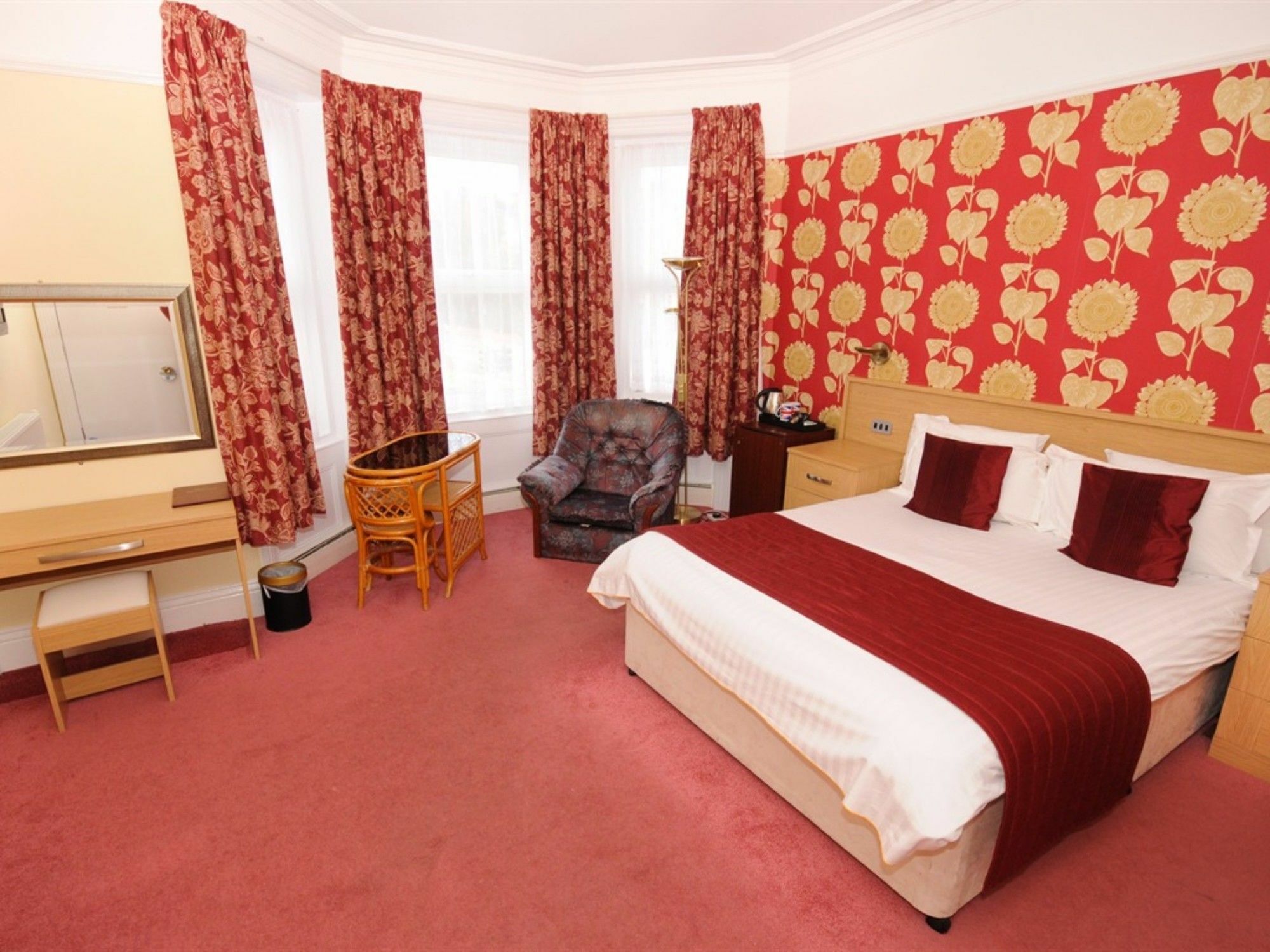 Denewood Hotel Bournemouth Exterior photo