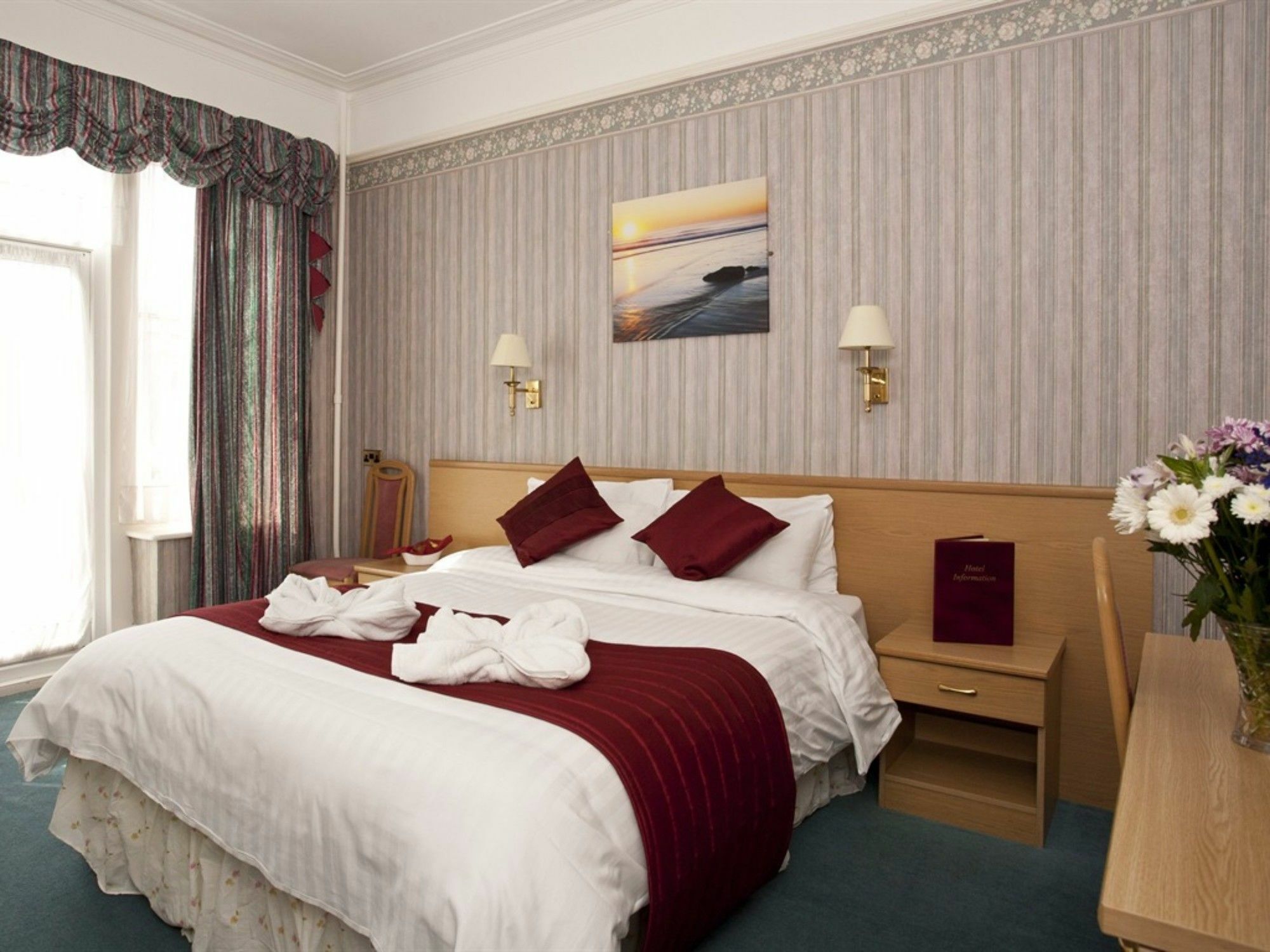 Denewood Hotel Bournemouth Exterior photo